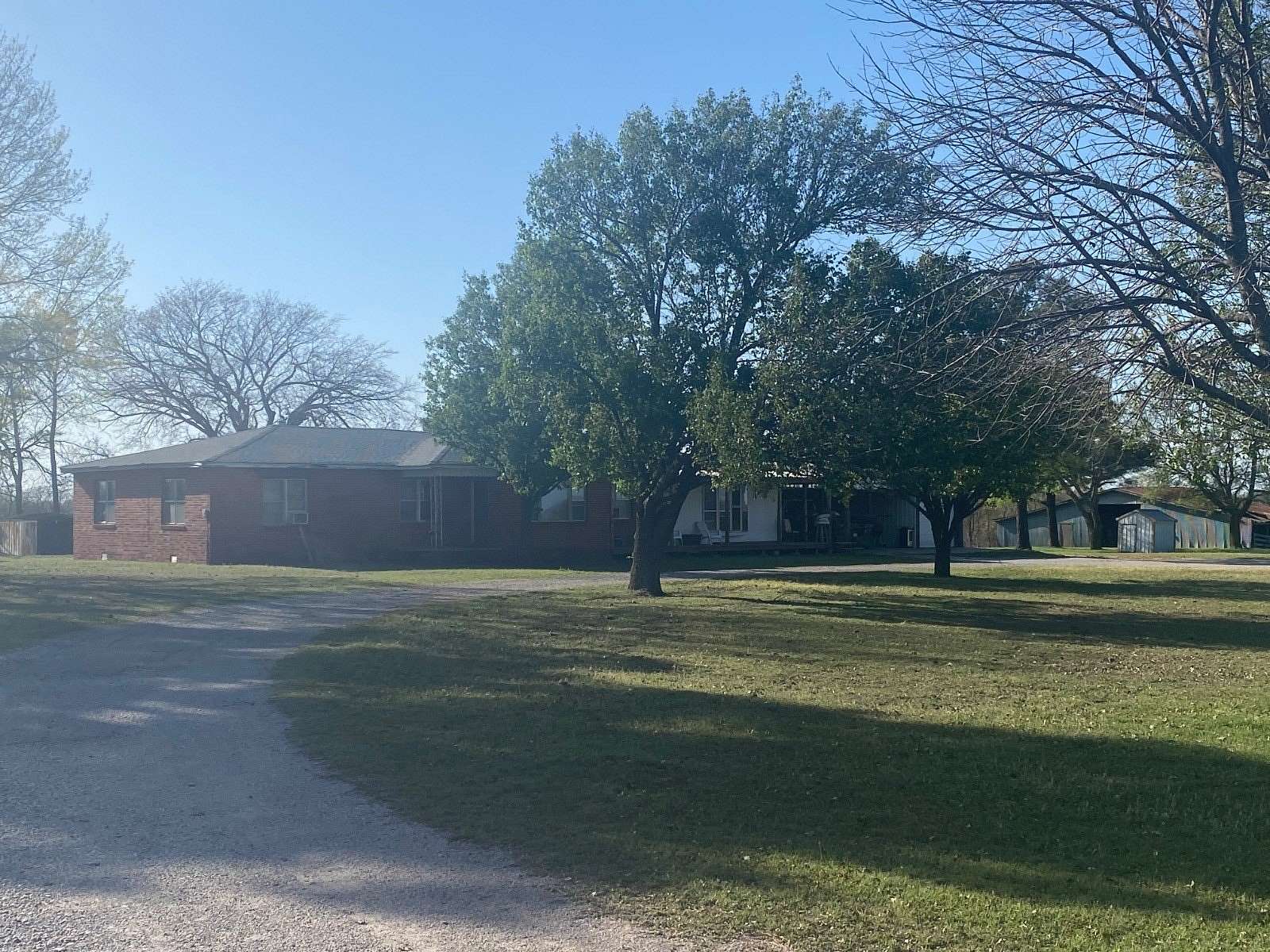 320 Acres of Agricultural Land with Home for Sale in Byars, Oklahoma