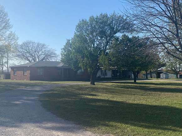 320 Acres of Agricultural Land with Home for Sale in Byars, Oklahoma