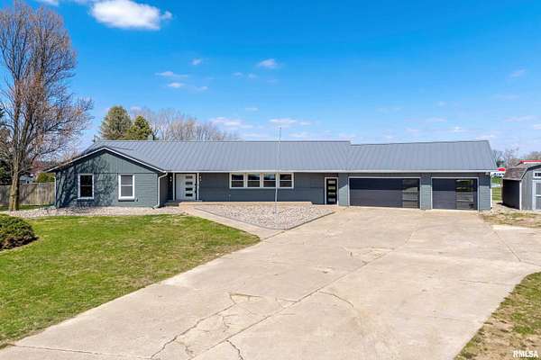 4 Acres of Residential Land with Home for Sale in Eldridge, Iowa