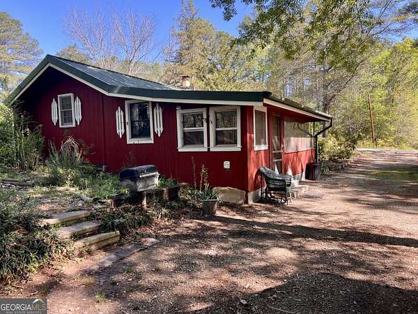 0.6 Acres of Residential Land with Home for Sale in Martin, Georgia