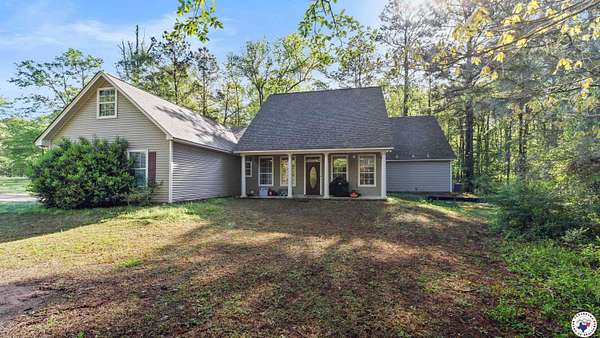 3 Acres of Land with Home for Sale in Texarkana, Texas