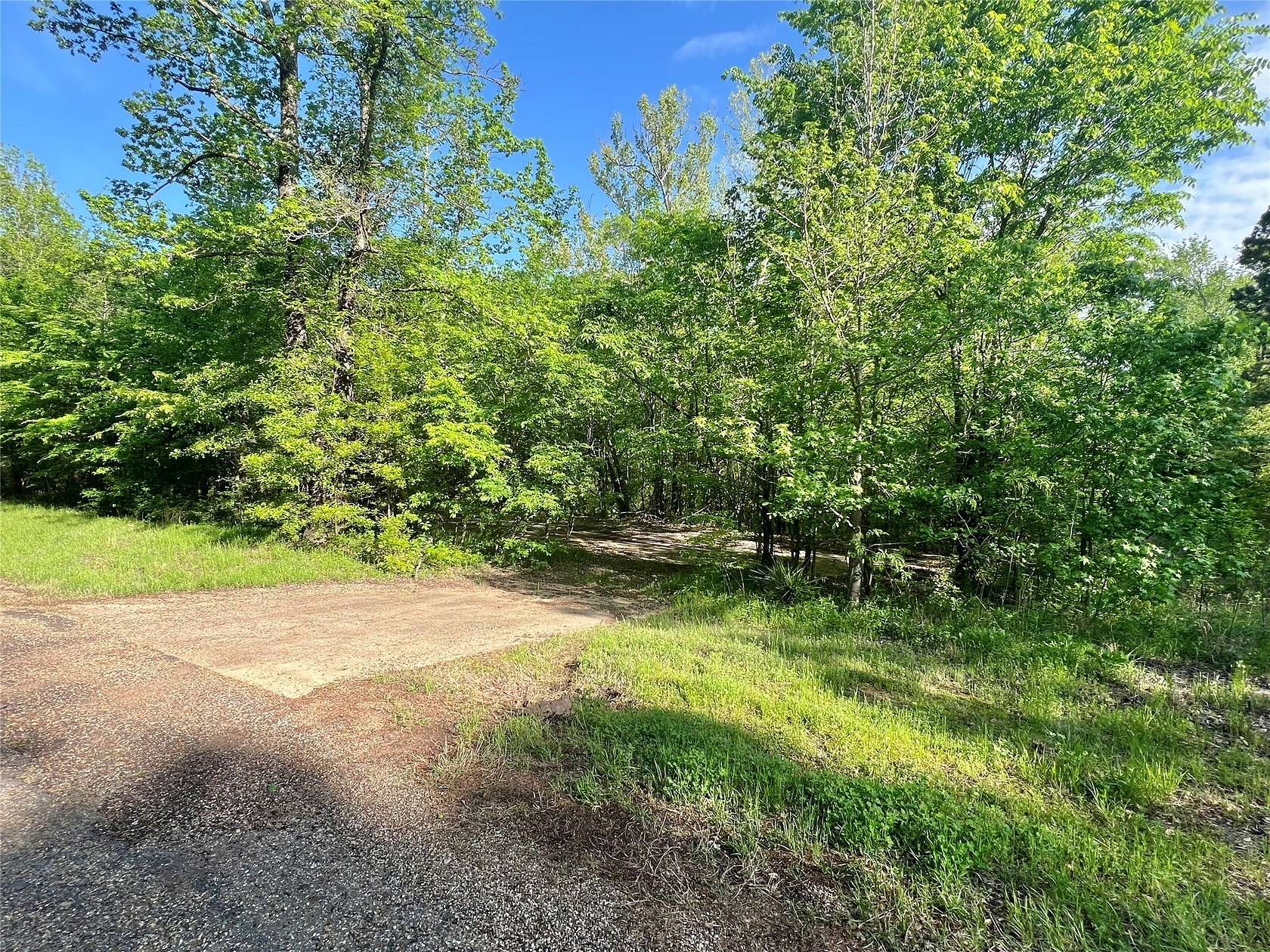 1.5 Acres of Land for Sale in Mount Pleasant, Texas