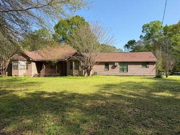 3.26 Acres of Land with Home for Sale in Linden, Alabama