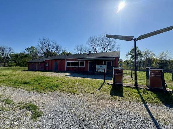 2.2 Acres of Improved Mixed-Use Land for Sale in Lyon, Mississippi
