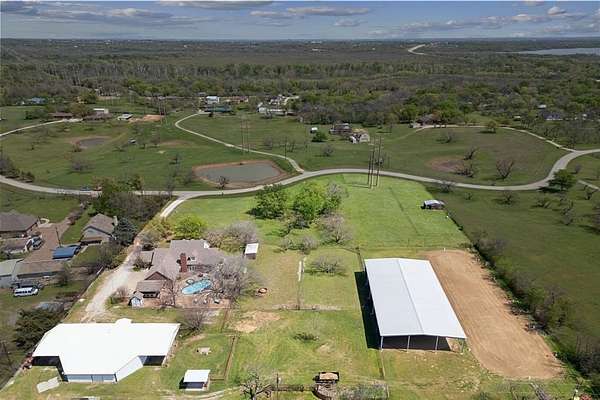 5.32 Acres of Land with Home for Sale in Denton, Texas