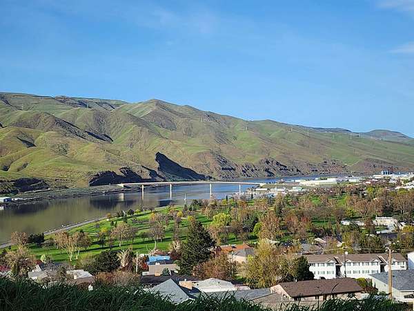 1.73 Acres of Residential Land for Sale in Clarkston, Washington