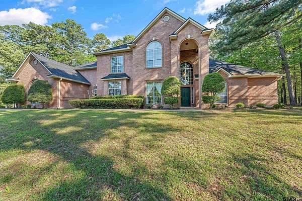 2.25 Acres of Residential Land with Home for Sale in Flint, Texas