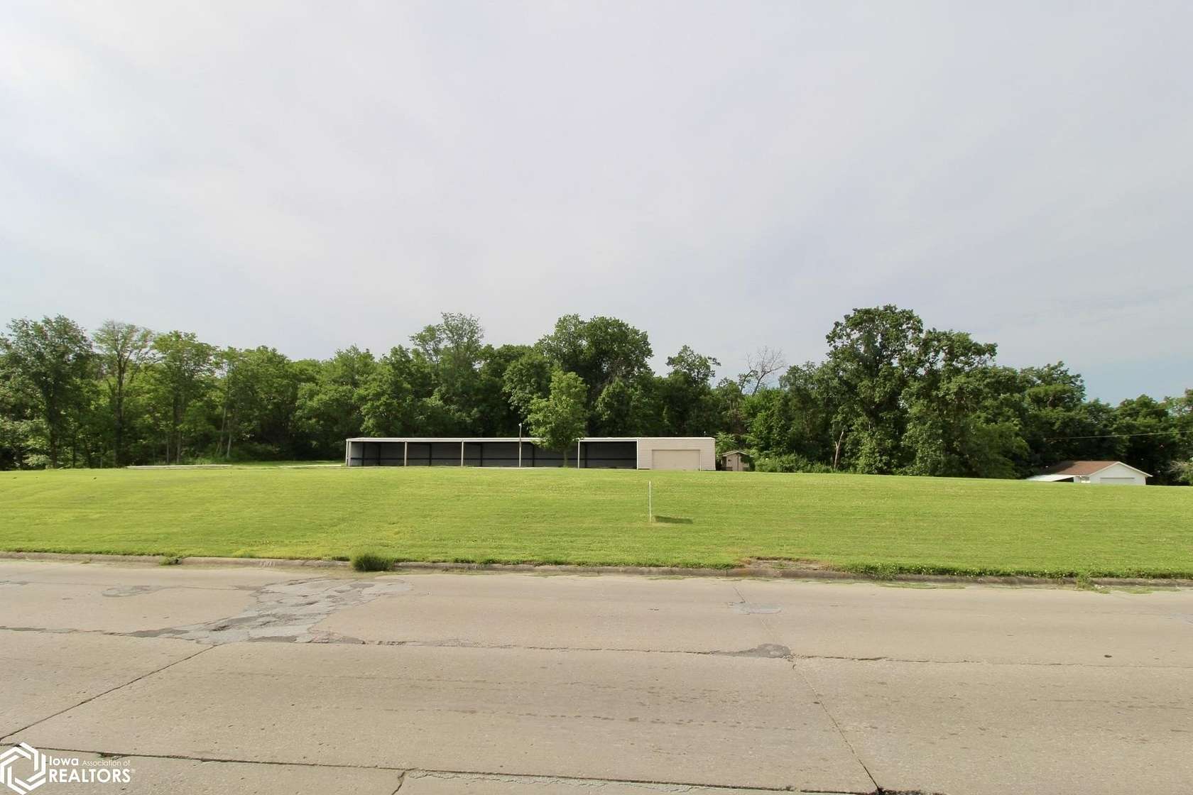 0.99 Acres of Residential Land for Sale in Keokuk, Iowa