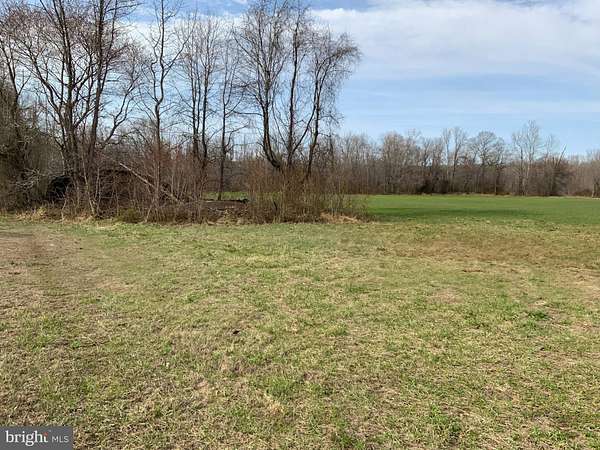 122 Acres of Land for Sale in Waldorf, Maryland