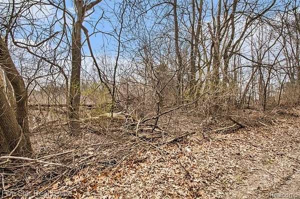 0.23 Acres of Residential Land for Sale in Commerce Township, Michigan