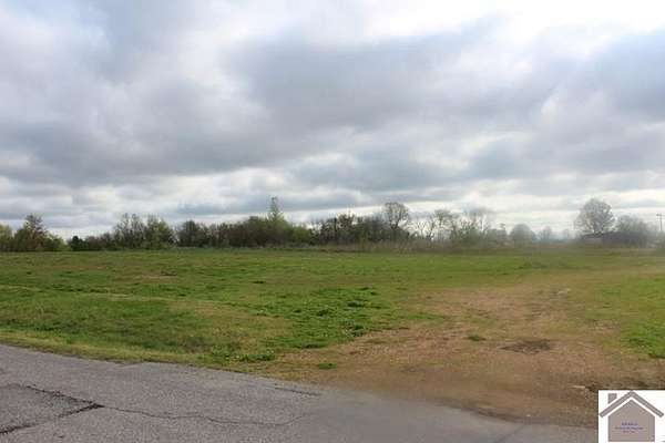 2.83 Acres of Commercial Land for Sale in Mayfield, Kentucky