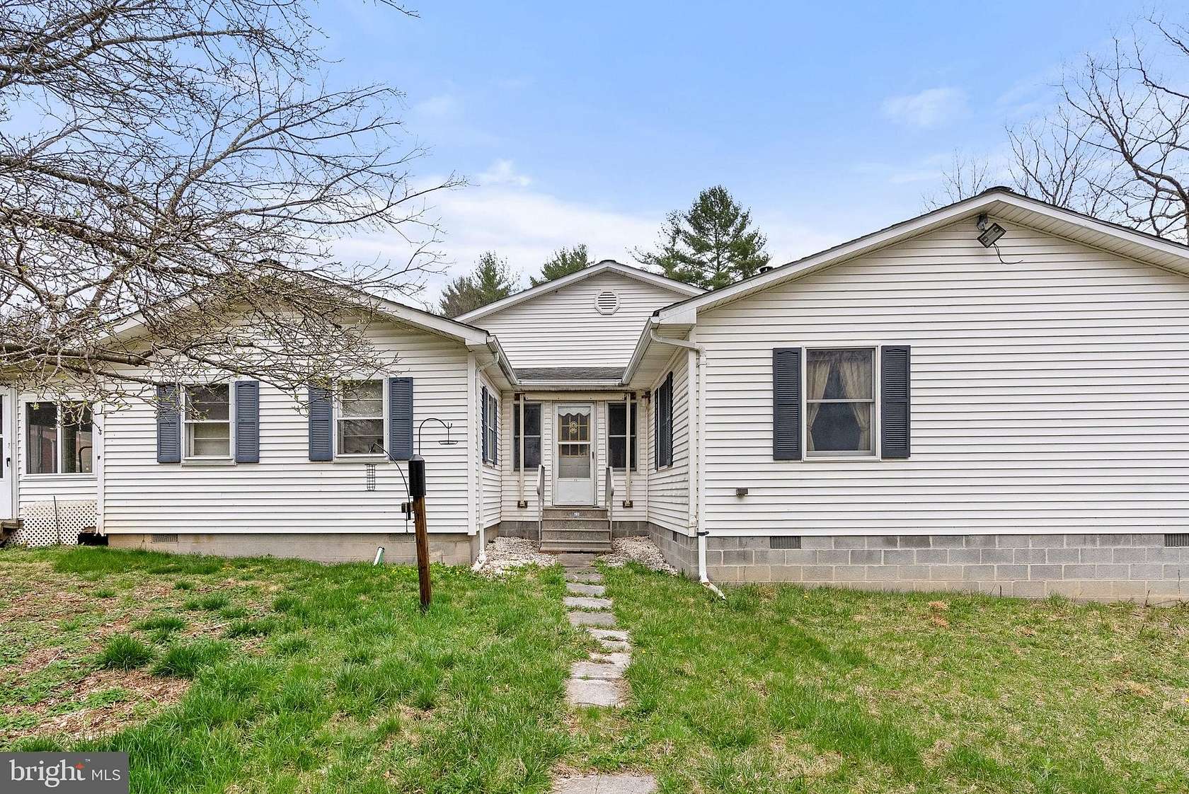 16.3 Acres of Recreational Land with Home for Sale in Star Tannery, Virginia