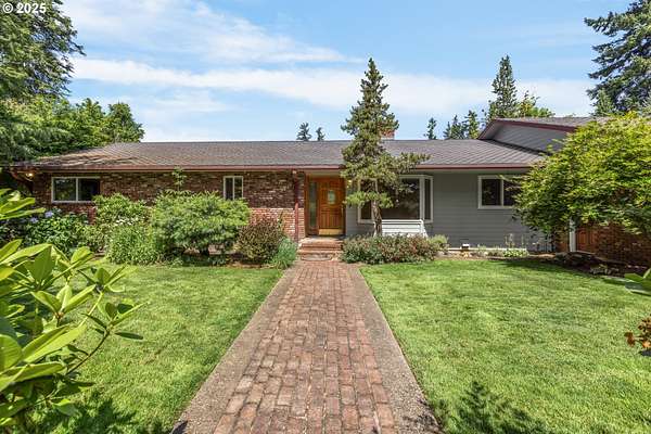 14 Acres of Land with Home for Sale in Woodburn, Oregon