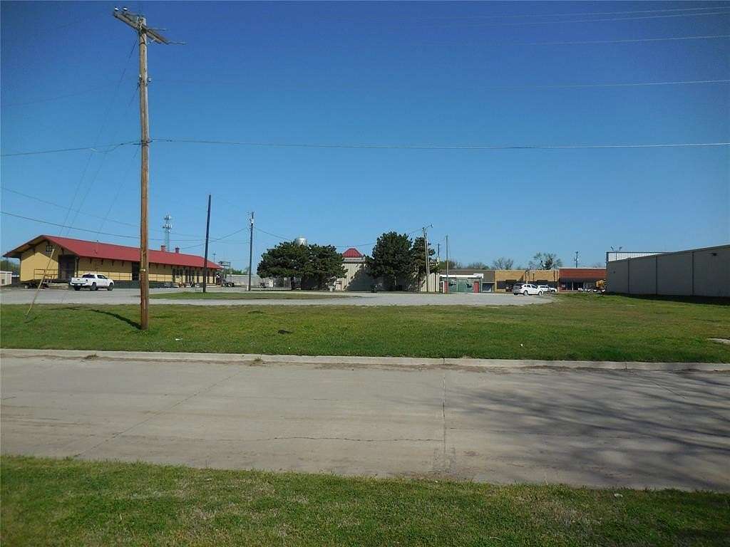 0.4 Acres of Commercial Land for Sale in Davis, Oklahoma