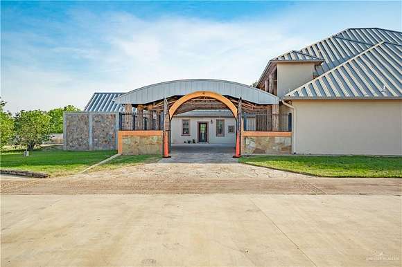 5.2 Acres of Residential Land with Home for Sale in Rio Grande City, Texas