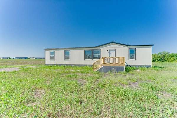 3.14 Acres of Residential Land with Home for Sale in Ferris, Texas