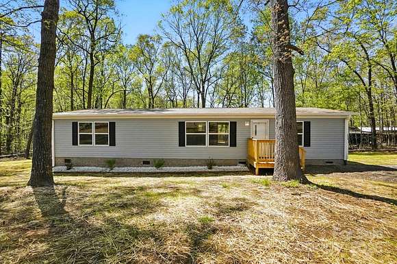 2 Acres of Residential Land with Home for Sale in Kings Mountain, North Carolina
