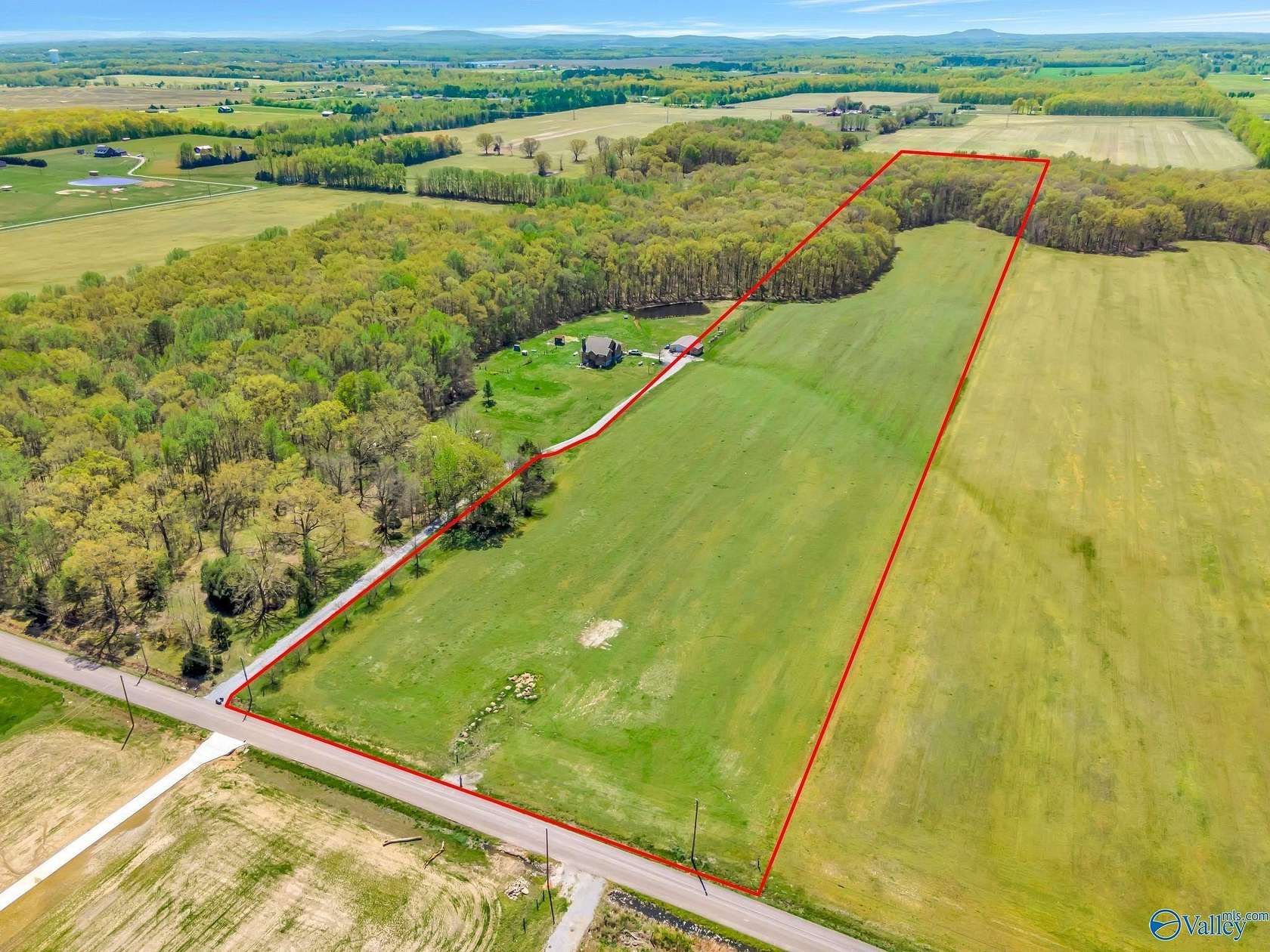 20 Acres of Land for Sale in Ardmore, Alabama