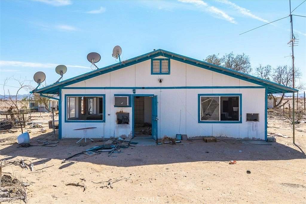 9.9 Acres of Residential Land with Home for Sale in Twentynine Palms, California