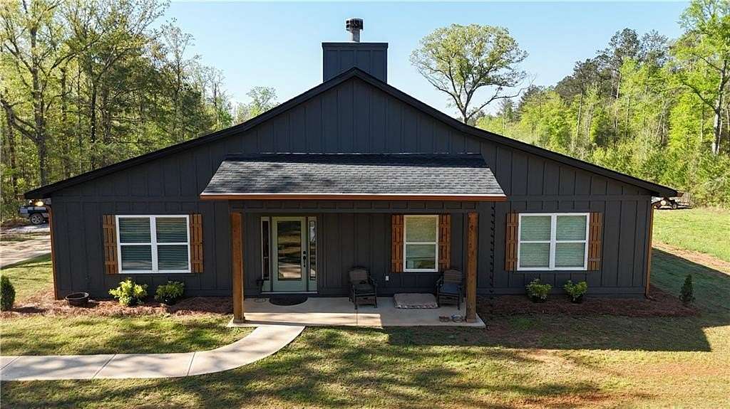 33.4 Acres of Land with Home for Sale in Cusseta, Alabama