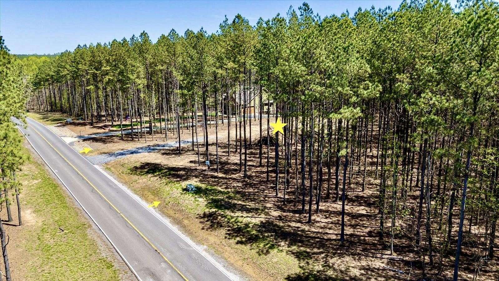 1 Acre of Residential Land for Sale in Jasper, Tennessee