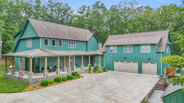 7.39 Acres of Residential Land with Home for Sale in Monteagle, Tennessee