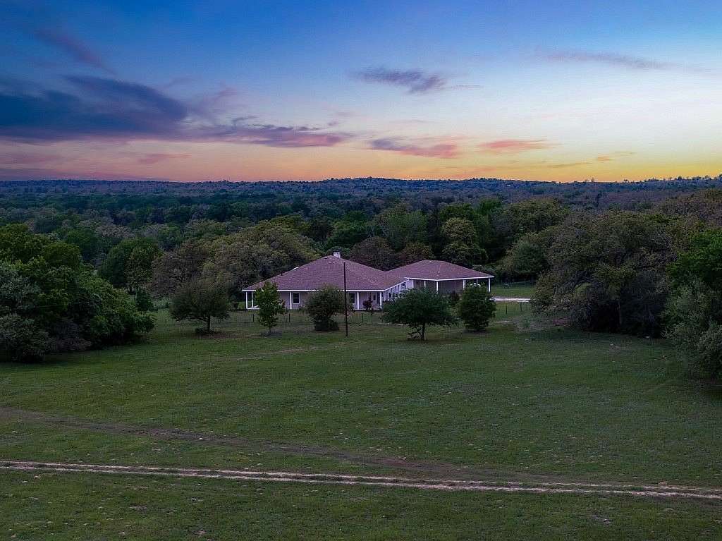 14.6 Acres of Land with Home for Sale in Lexington, Texas