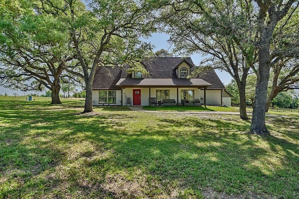 12.8 Acres of Land with Home for Sale in Washington, Texas