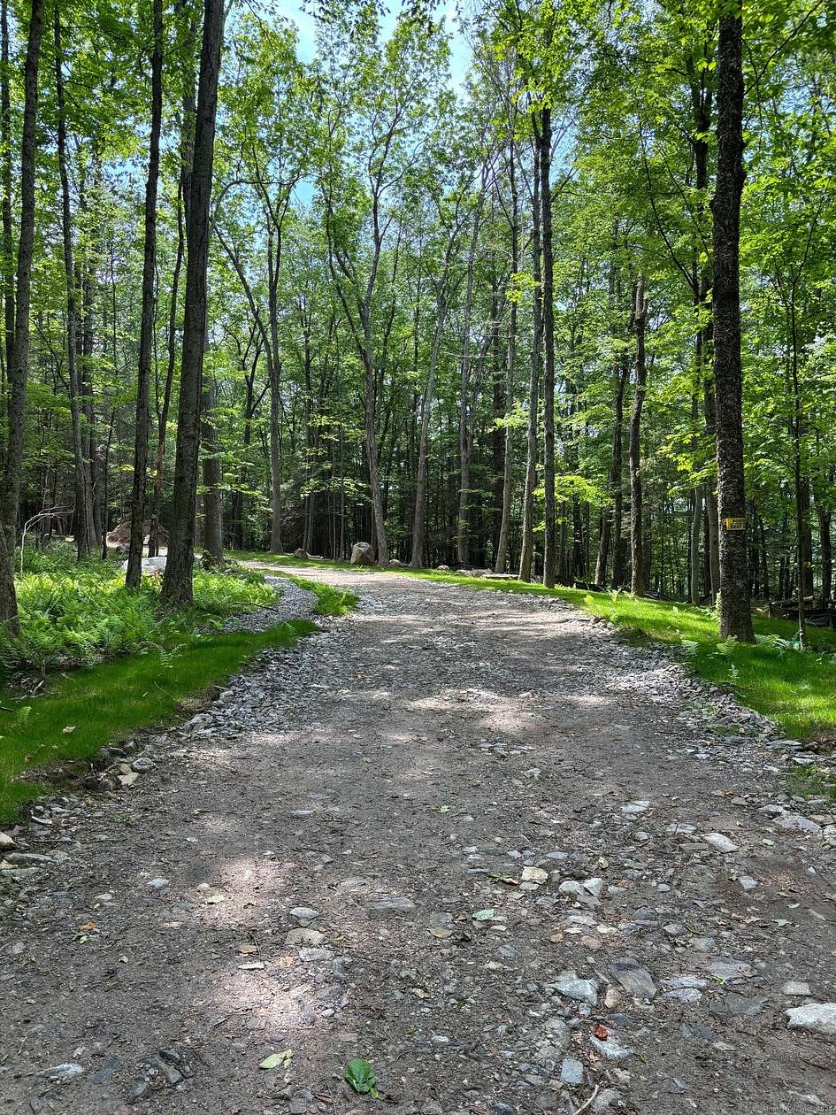 16 Acres of Land for Sale in Roxbury, Connecticut