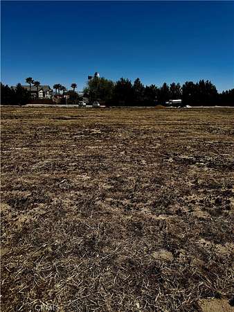 0.09 Acres of Residential Land for Sale in Apple Valley, California