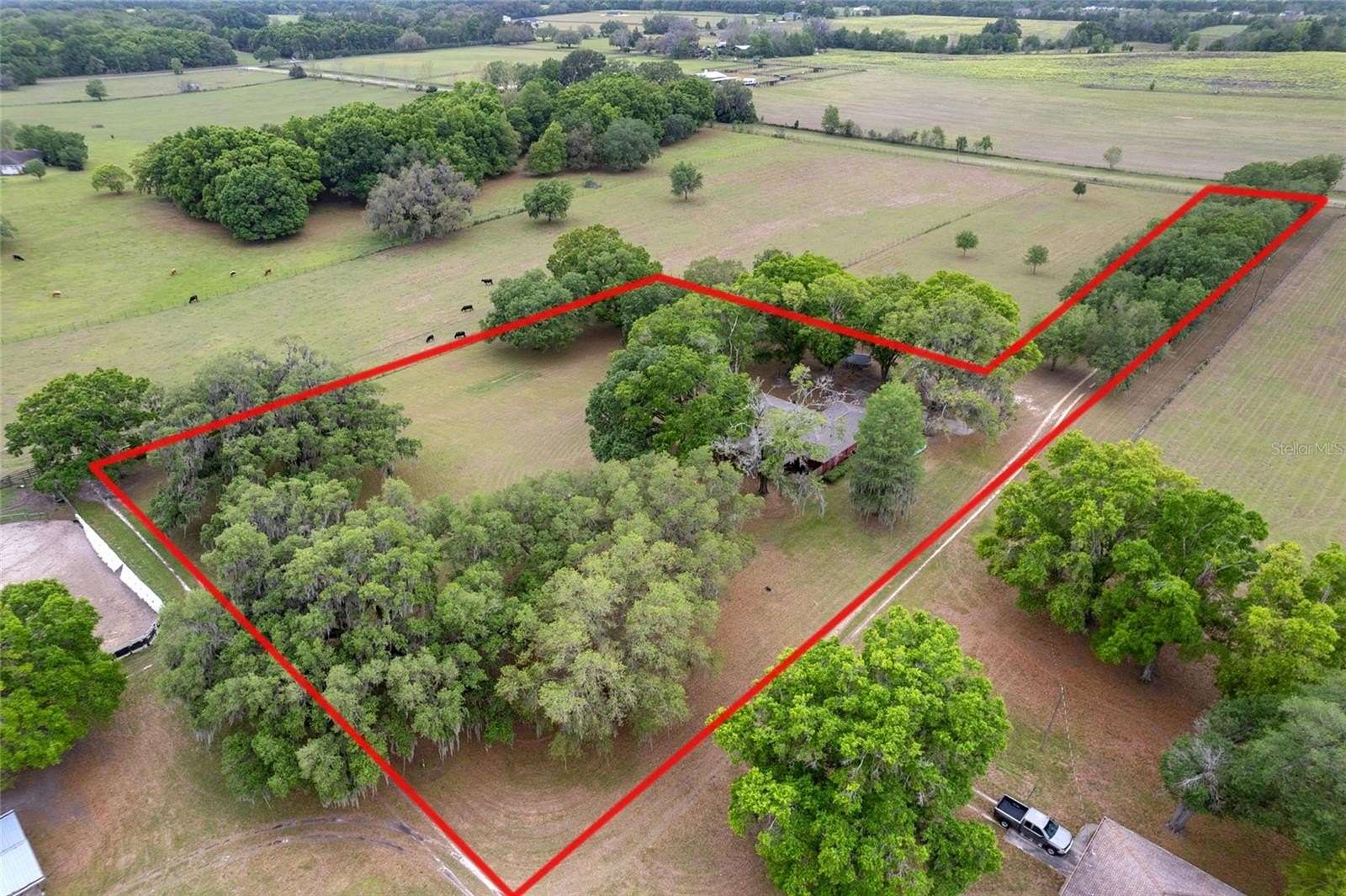 2.5 Acres of Residential Land with Home for Sale in Dunnellon, Florida