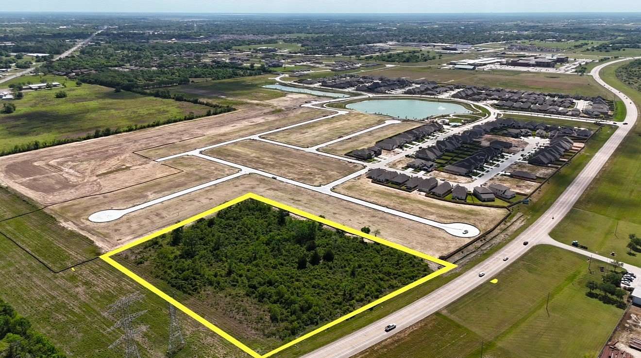 6.4 Acres of Residential Land for Sale in Angleton, Texas