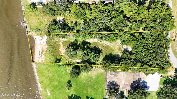 1.32 Acres of Land for Sale in Ocean Springs, Mississippi