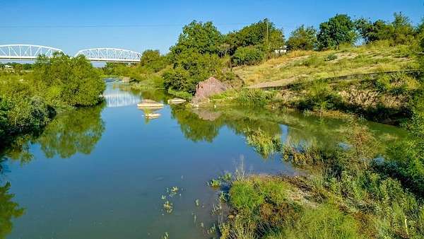 0.25 Acres of Residential Land for Sale in Llano, Texas