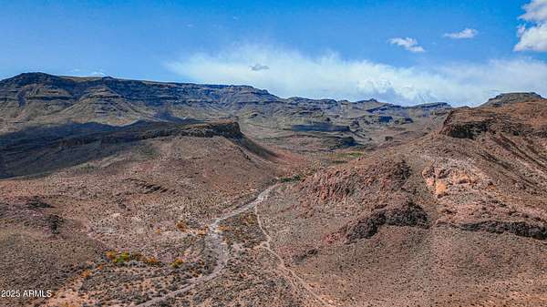 644 Acres of Recreational Land for Sale in Golden Valley, Arizona