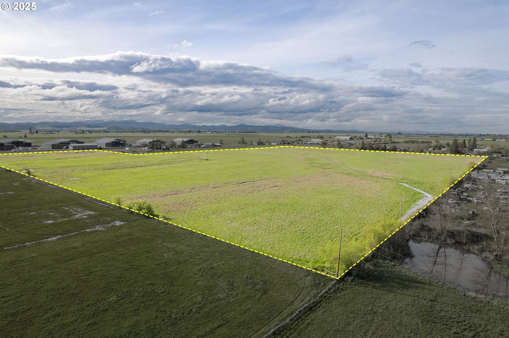 40 Acres of Agricultural Land for Sale in Junction City, Oregon