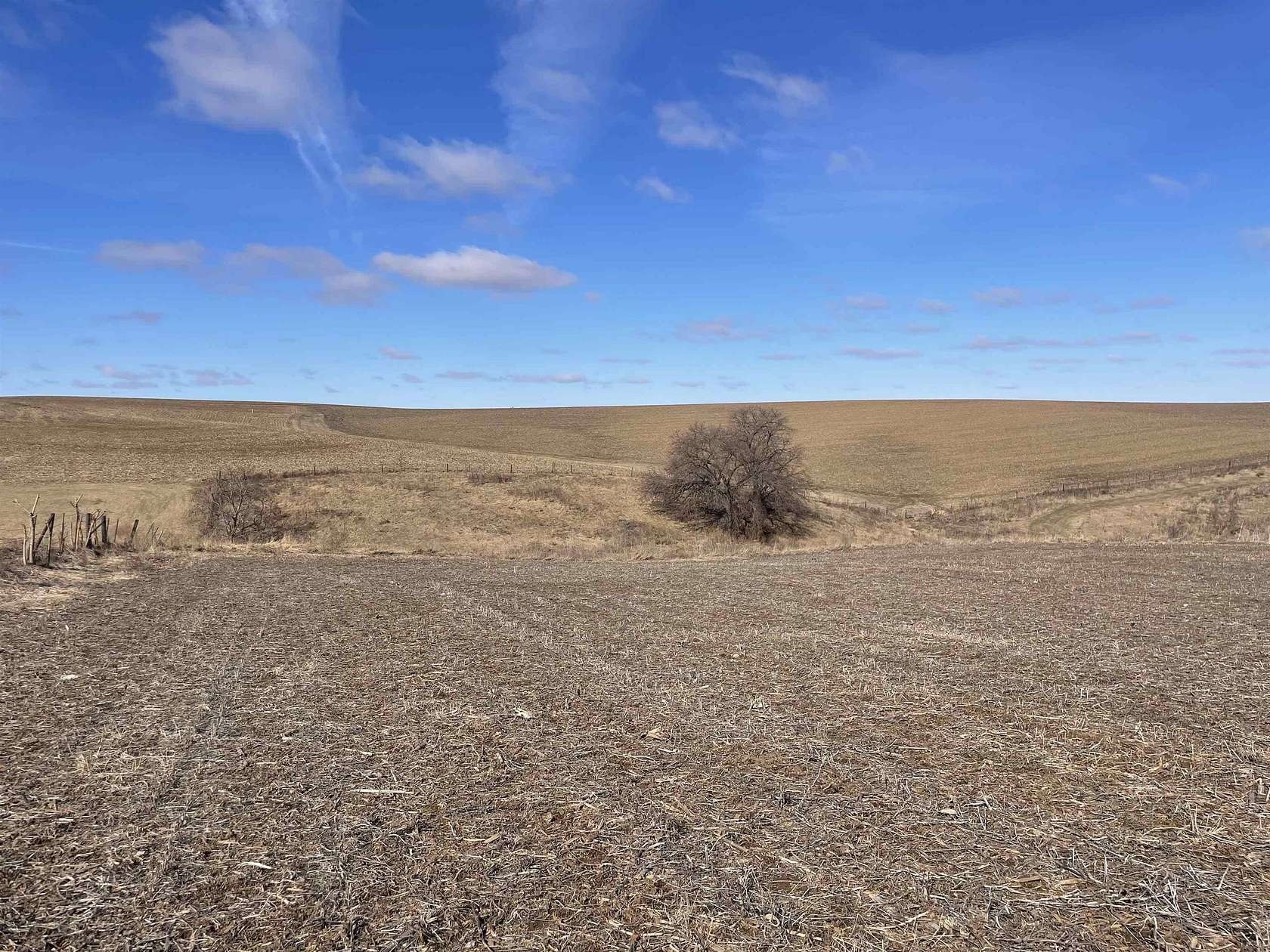 30.1 Acres of Land for Sale in Dubuque, Iowa