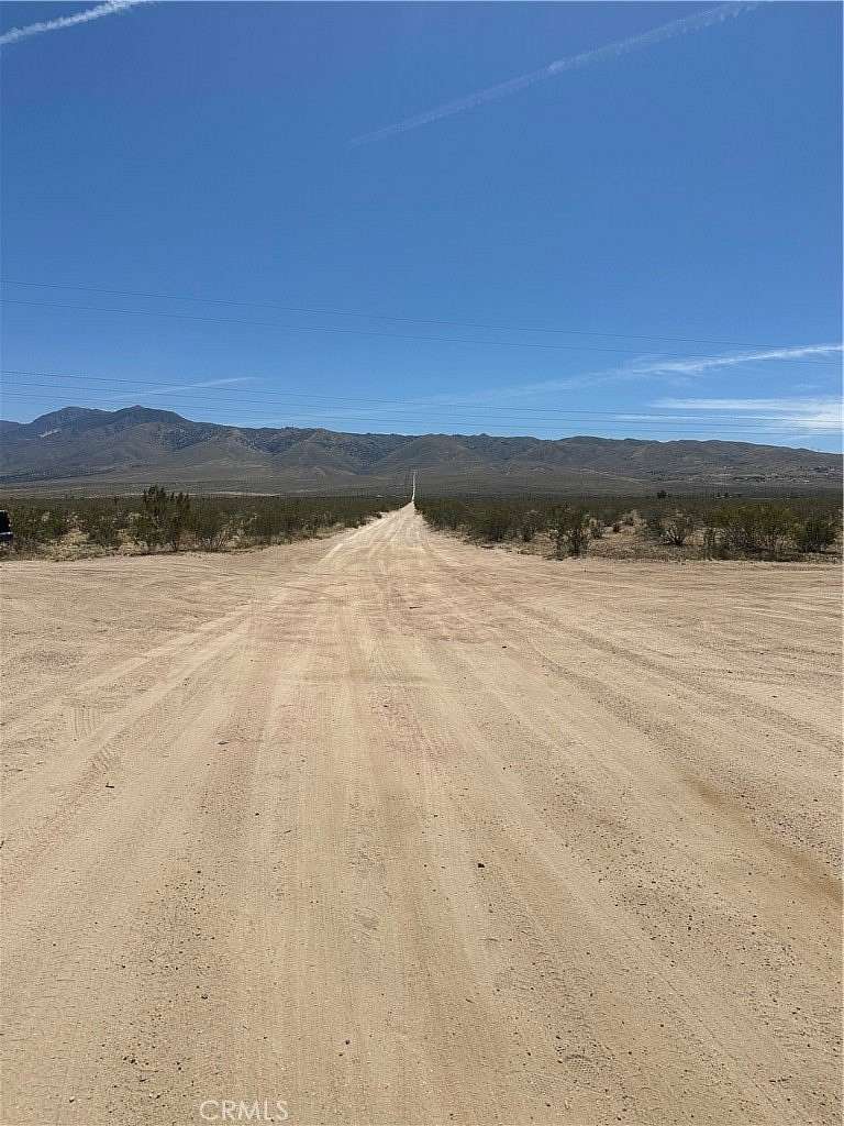 2 Acres of Land for Sale in Apple Valley, California