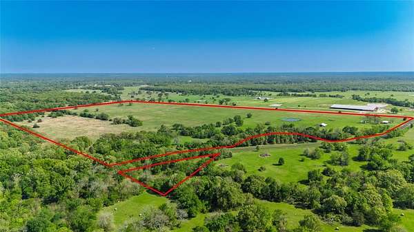 157 Acres of Land with Home for Sale in Sulphur Bluff, Texas