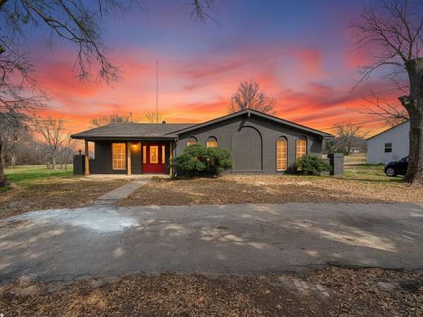 150 Acres of Recreational Land with Home for Sale in Fruitvale, Texas