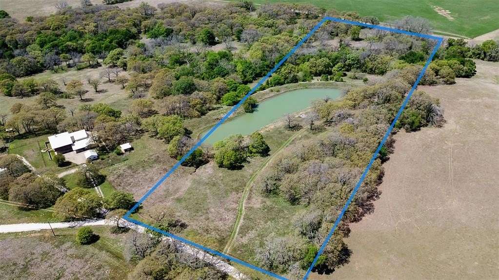 10 Acres of Land for Sale in Covington, Texas