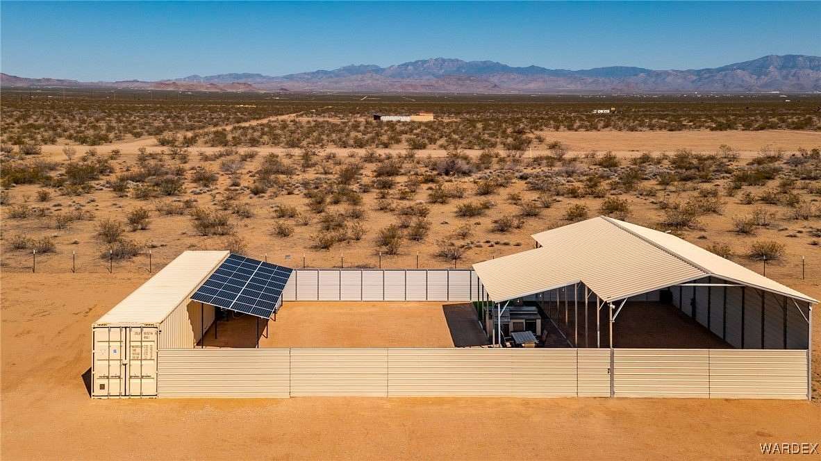 1.1 Acres of Residential Land for Sale in Golden Valley, Arizona