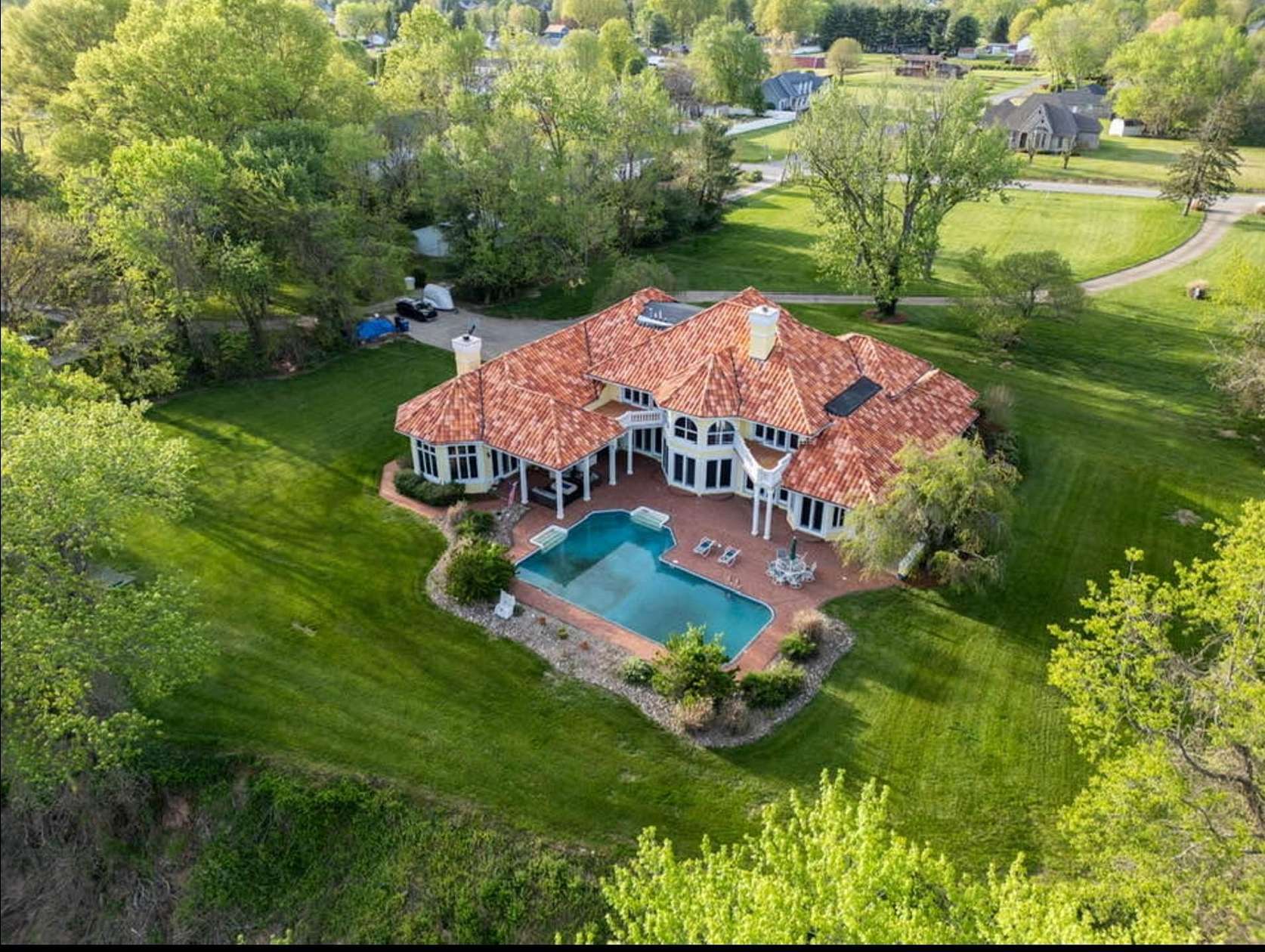 7 Acres of Residential Land with Home for Sale in Proctorville, Ohio