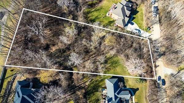 1.2 Acres of Residential Land for Sale in Farmington Hills, Michigan