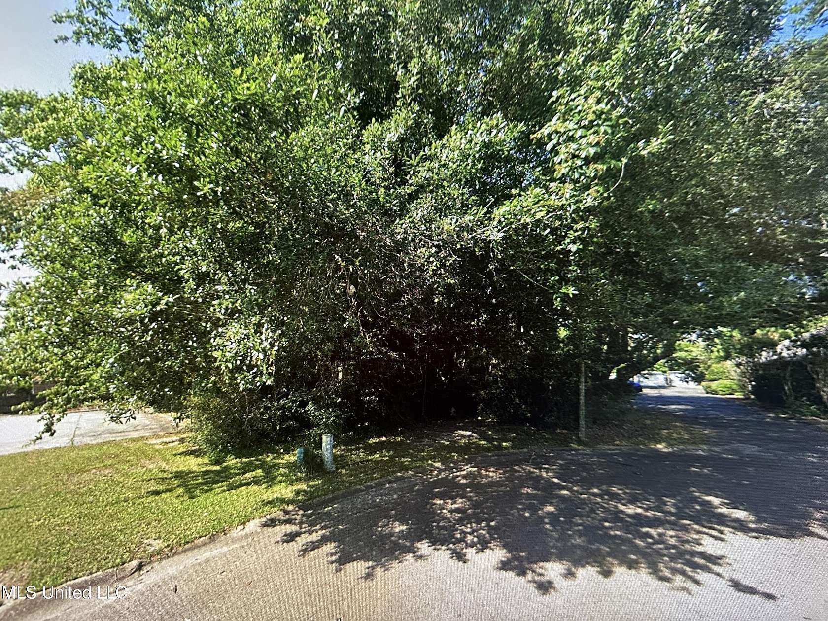 0.41 Acres of Commercial Land for Sale in Gulfport, Mississippi