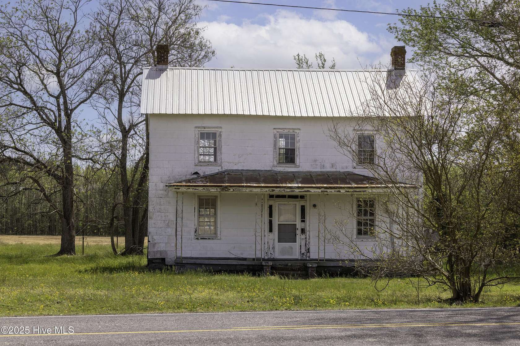 6 Acres of Land with Home for Sale in Edenton, North Carolina