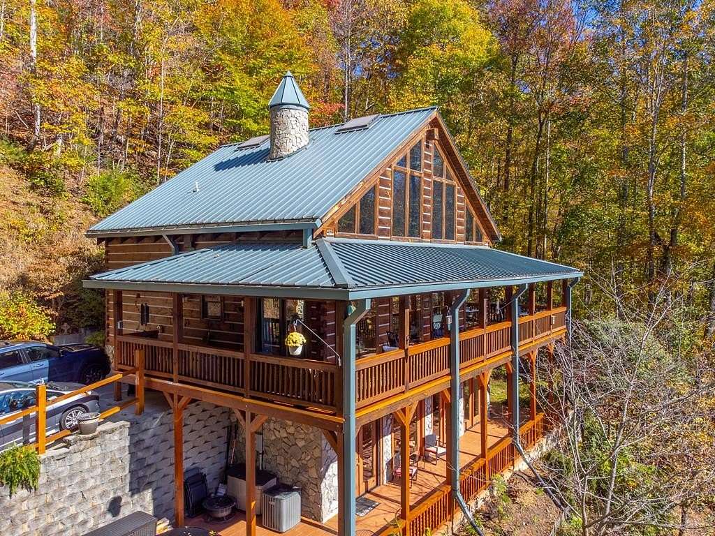 2.45 Acres of Residential Land with Home for Sale in Franklin, North Carolina