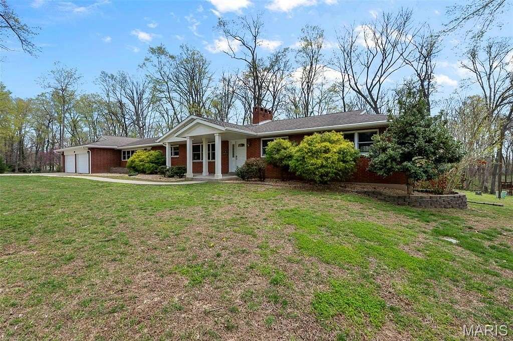 2.84 Acres of Residential Land with Home for Sale in Jackson, Missouri