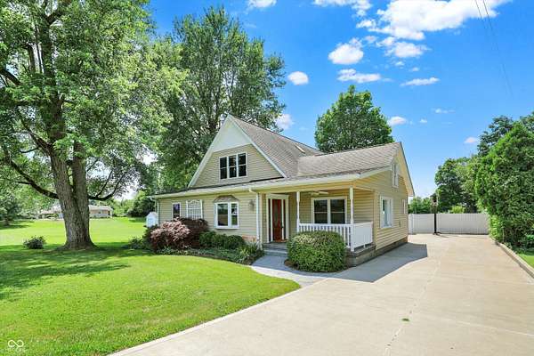 2.24 Acres of Residential Land with Home for Sale in Bargersville, Indiana