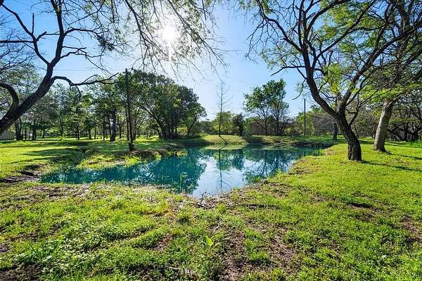 6.1 Acres of Residential Land with Home for Sale in Corsicana, Texas